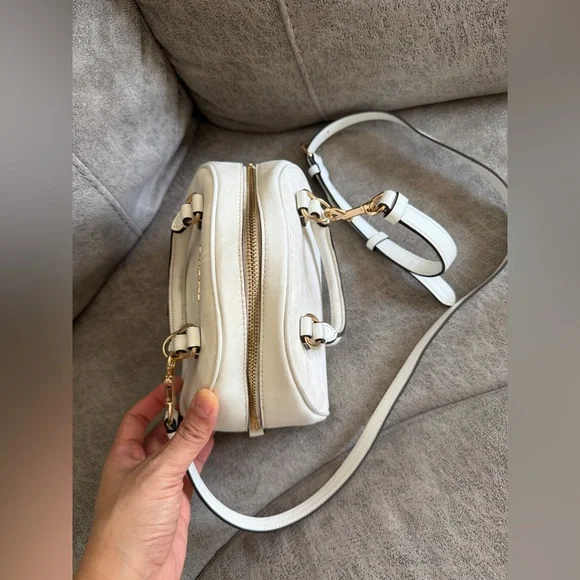 Coach Sydney Satchel in Signature Canvas - Picture 4 of 11